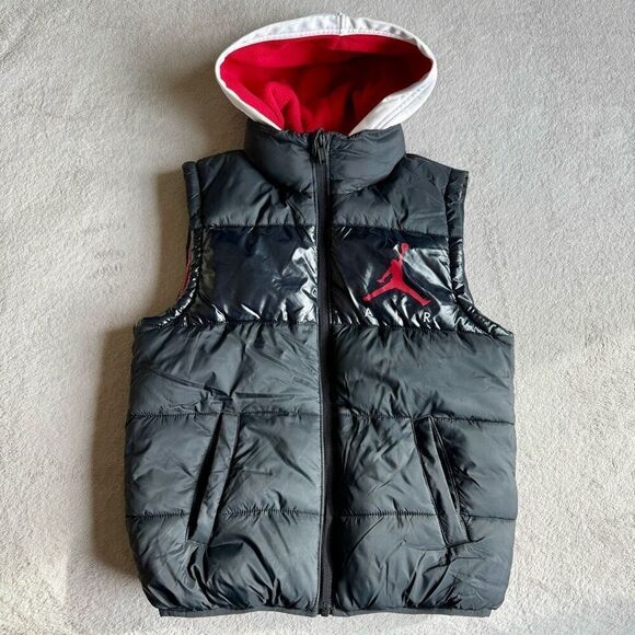 Air Jordan Other - Air Jordan Boys Hooded Zipper Puffer Vest